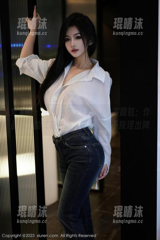 秀人网 - 聚焦林文文yooki与高跟鞋：作品集里的试鞋经历，原图里的不按理出牌