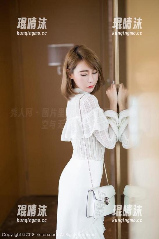 秀人网 - 图片里的艾栗栗栗栗栗栗吖：镂空与无圣光的奇怪约会
