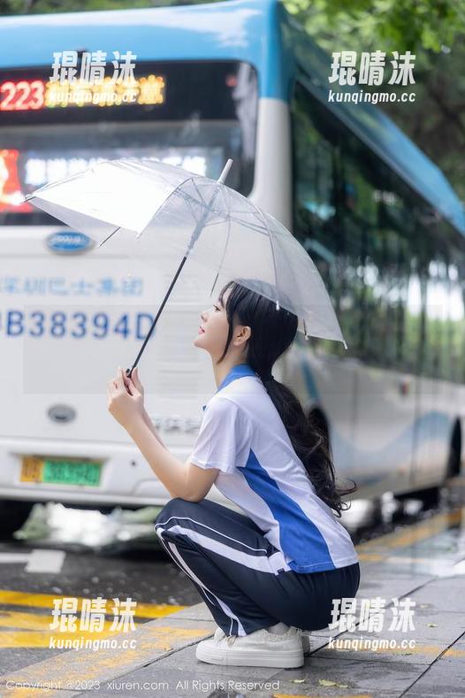 秀人网 - 一组透明的软情，合集中的每张图片都传递着些许暧昧。