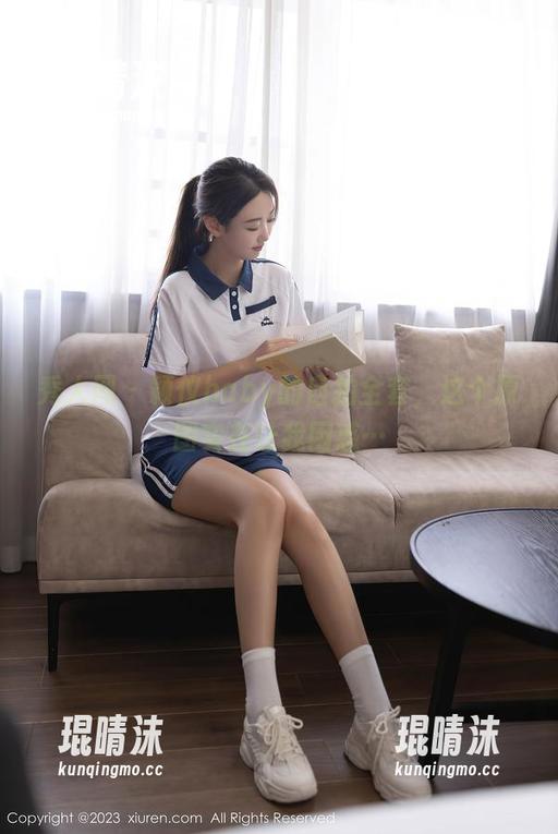 秀人网 - 颖仪baby的自拍全套，这个原图实在让我困惑…