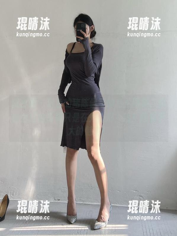 微密圈 - 粉色的猪陈佩奇的私拍图集，你以为红底高跟只是在秀外形？错！还有更大的魅力！
