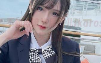 看腻了?不如再瞧瞧腐团儿Ikaros的吊带全集,实在是耐看。