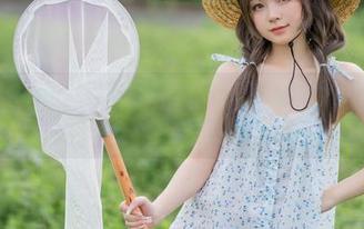 在线！花铃Hana的黑丝燕尾礼服，你能否猜到这是一个优雅以及有趣的双重奏？