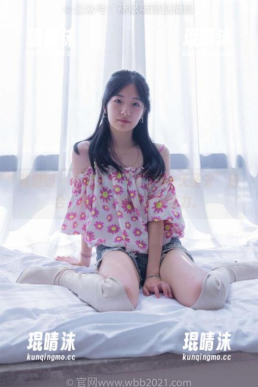 袜啵啵 - 小甜豆的“水手服+无圣光”组合，真有一种淡淡的魅力。