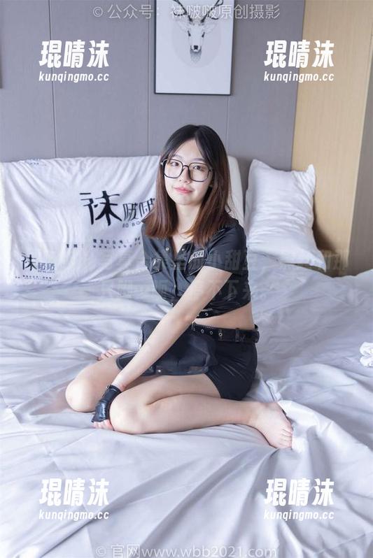 袜啵啵 - 写真合集里的小甜豆，黑丝和那只脚…呃，停不下来。