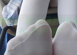 白丝福利警报！西尔酱原图只待你来查收，有人要开门吗？