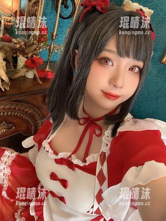 没有水的浴缸，搭配超皮皮皮奶！这组高清写真不怕干了！