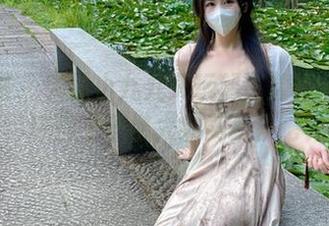 微密圈 - 软妹小九九又玩起高清裸足图包，这脚丫子也太会卖萌了吧？