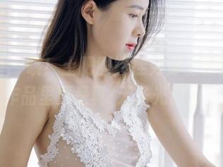 轰趴猫 - 哦！土肥圆矮挫穷穿上比基尼，作品里更是真·无圣光魔力！