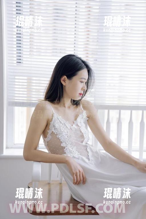轰趴猫 - 哦！土肥圆矮挫穷穿上比基尼，作品里更是真·无圣光魔力！